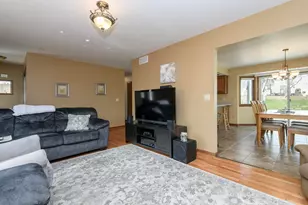 68 E Prospect St, Hartford, WI 53027 - Photo 7