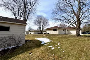 7622 S Lenox Ave, Oak Creek, WI 53154 - Photo 3