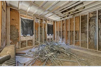 206  Maple Ave, Waukesha, WI 53186 - Photo 5