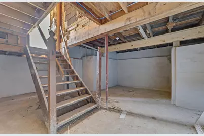 206  Maple Ave, Waukesha, WI 53186 - Photo 25