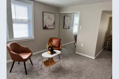 3716 W Branting Ln, Milwaukee, WI 53215 - Photo 9