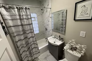 3716 W Branting Ln, Milwaukee, WI 53215 - Photo 3