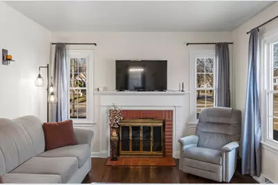 4325 W Cleveland Ave, Milwaukee, WI 53219 - Photo 5