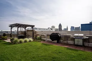 606 W Wisconsin Ave, Milwaukee, WI 53203 - Photo 17