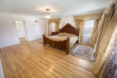 229  Indian Creek Ct, Fox Point, WI 53217 - Photo 31