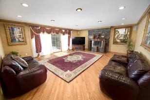 229 Indian Creek Ct, Fox Point, WI 53217 - Photo 21