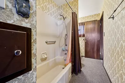 6606 S 20th St, Milwaukee, WI 53221 - Photo 11