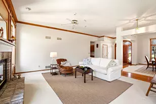 W150N10257 Windsong Circle, Germantown, WI 53022 - Photo 5