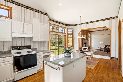 W150N10257  Windsong Cir, Germantown, WI 53022 - Photo 11