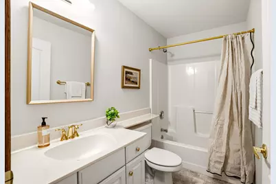 W150N10257  Windsong Cir, Germantown, WI 53022 - Photo 23