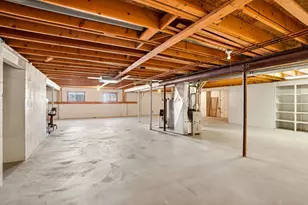 W150N10257 Windsong Circle, Germantown, WI 53022 - Photo 27