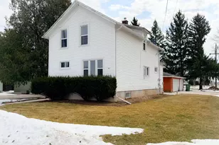 547 Madison St, Reedsville, WI 54230 - Photo 1
