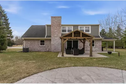 2658  Northwoods Ln, Port Washington, WI 53074 - Photo 7