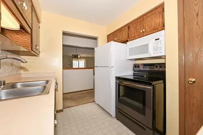 8374 S Tuckaway Shores Dr, Franklin, WI 53132 - Photo 13