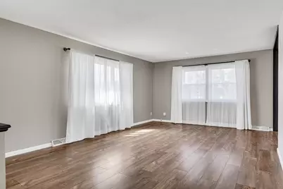 2401  30th St, La Crosse, WI 54601 - Photo 5