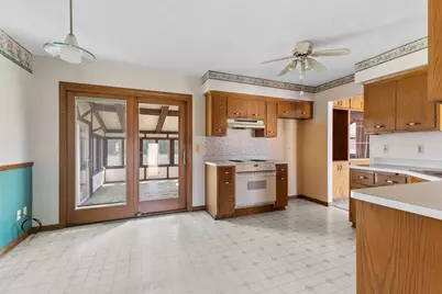 2744 N Park Dr, Wauwatosa, WI 53222 - Photo 9