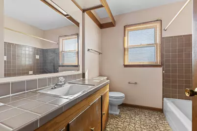 2744 N Park Dr, Wauwatosa, WI 53222 - Photo 15