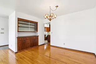 18215 Parish Dr, Brookfield, WI 53045 - Photo 9