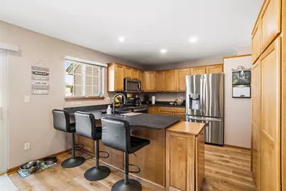 3533  Rivers Crossing Dr, Waukesha, WI 53189 - Photo 11