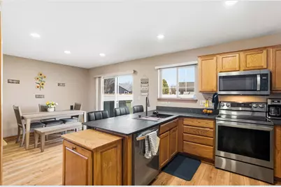 3533  Rivers Crossing Dr, Waukesha, WI 53189 - Photo 3