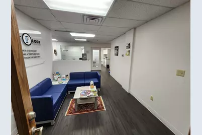 15850 W Bluemound Rd #304, Brookfield, WI 53005 - Photo 11