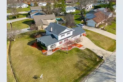 3340 S Russel Rd, New Berlin, WI 53151 - Photo 33