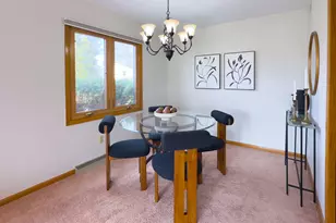 3340 S Russel Rd, New Berlin, WI 53151 - Photo 13