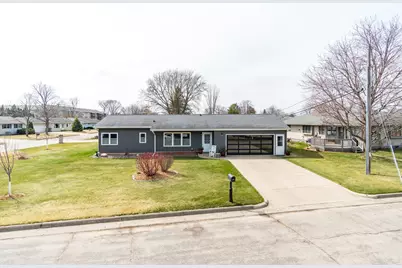 3814  Holly Pl, La Crosse, WI 54601 - Photo 1