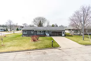 3814 Holly Pl, La Crosse, WI 54601 - Photo 3