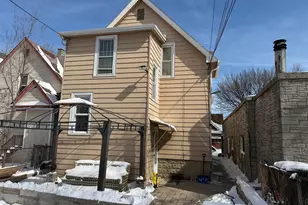 1813 S 60th St, West Allis, WI 53214 - Photo 3