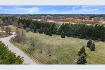 13965 N Pine Bluff Rd, Mequon, WI 53097 - Photo 3
