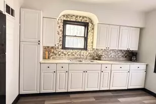 4235 W Fairmount Ave, Milwaukee, WI 53209 - Photo 5