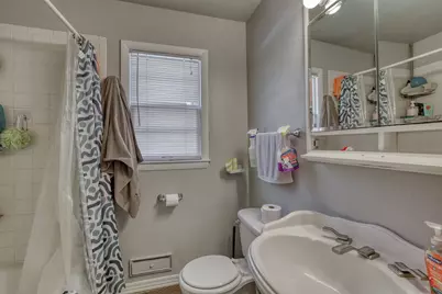 2125 S 97th St, West Allis, WI 53227 - Photo 21