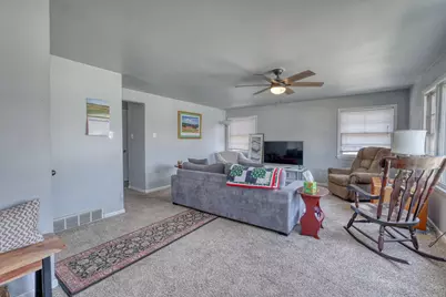 2125 S 97th St, West Allis, WI 53227 - Photo 17