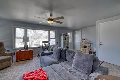 2125 S 97th St, West Allis, WI 53227 - Photo 19