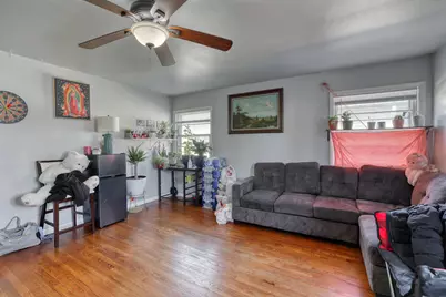 2125 S 97th St, West Allis, WI 53227 - Photo 9