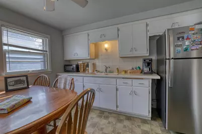 2125 S 97th St, West Allis, WI 53227 - Photo 5