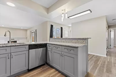 4812  Ridgeway Ave, Racine, WI 53406 - Photo 9