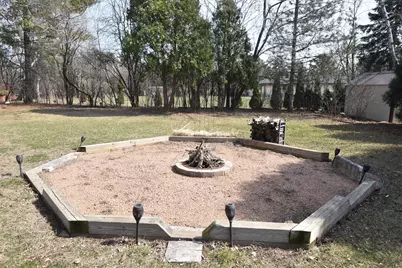 10570  Pallottine Dr, Greenfield, WI 53228 - Photo 45