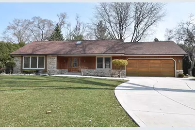 10570  Pallottine Dr, Greenfield, WI 53228 - Photo 1