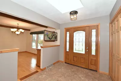 10570  Pallottine Dr, Greenfield, WI 53228 - Photo 7