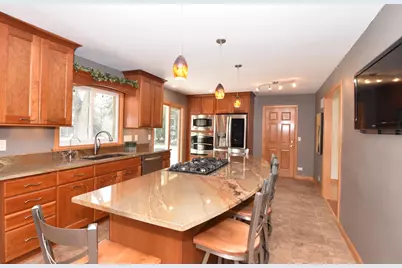 10570  Pallottine Dr, Greenfield, WI 53228 - Photo 19