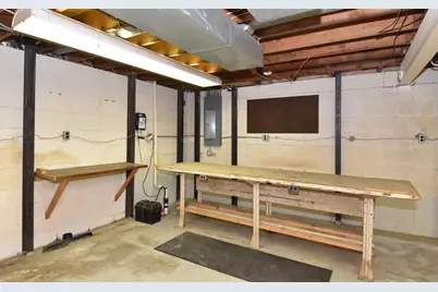 10570 W Pallottine Dr, Greenfield, WI 53228 - Photo 43