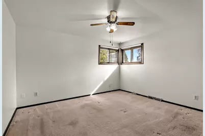 1736  Knoll Crest Dr, Sheboygan, WI 53081 - Photo 19