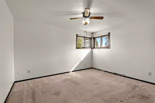 1736 Knoll Crest Dr, Sheboygan, WI 53081 - Photo 19