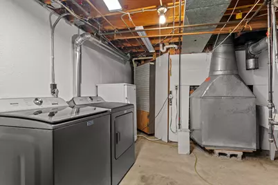 1736  Knoll Crest Dr, Sheboygan, WI 53081 - Photo 29