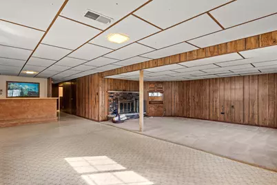 1736  Knoll Crest Dr, Sheboygan, WI 53081 - Photo 25