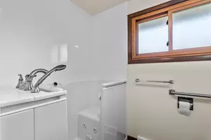 1736 Knoll Crest Dr, Sheboygan, WI 53081 - Photo 15