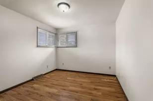 1736 Knoll Crest Dr, Sheboygan, WI 53081 - Photo 17