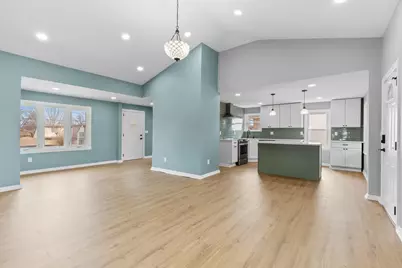 4842 S 26th St, Milwaukee, WI 53221 - Photo 7